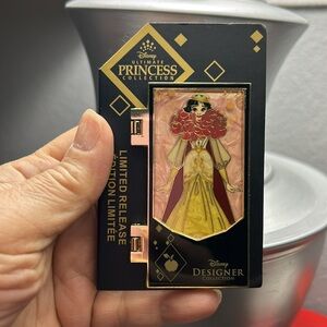 Vintage Collectible Disney Snow White Pin Limited Edition